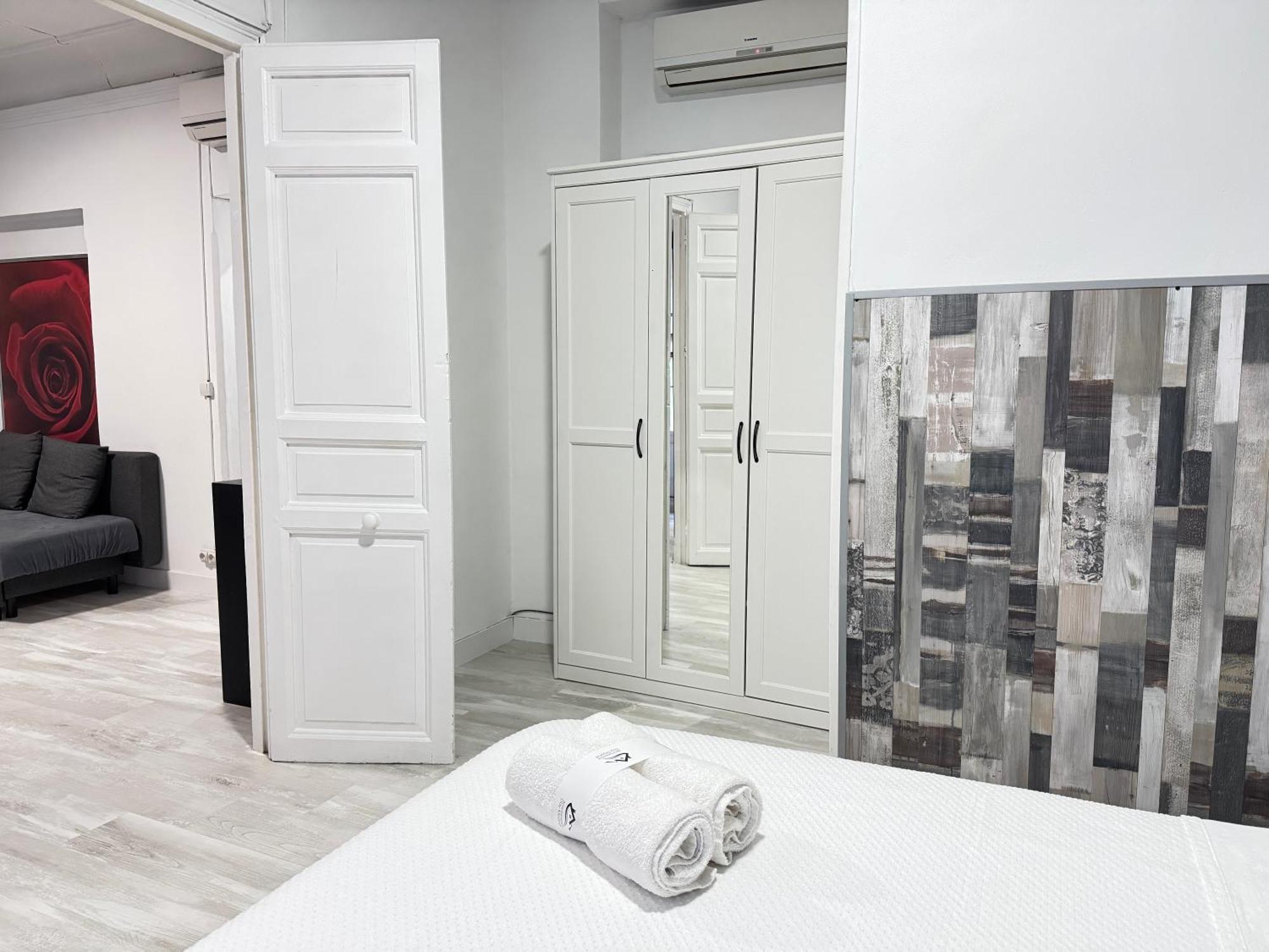 Apartamentos Day Madrid Gran Via Centro Sol Malasana Ngoại thất bức ảnh