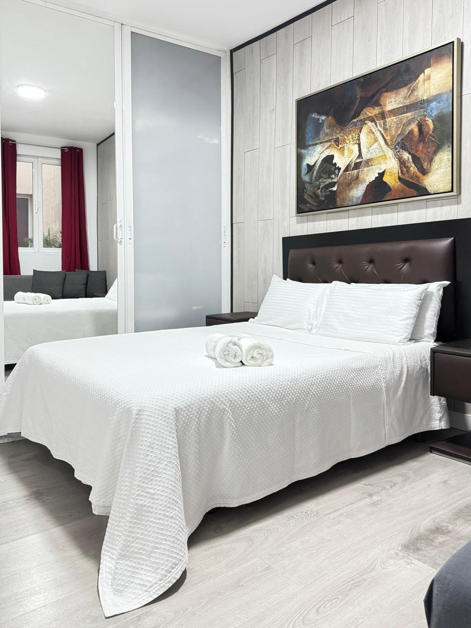 Apartamentos Day Madrid Gran Via Centro Sol Malasana Ngoại thất bức ảnh